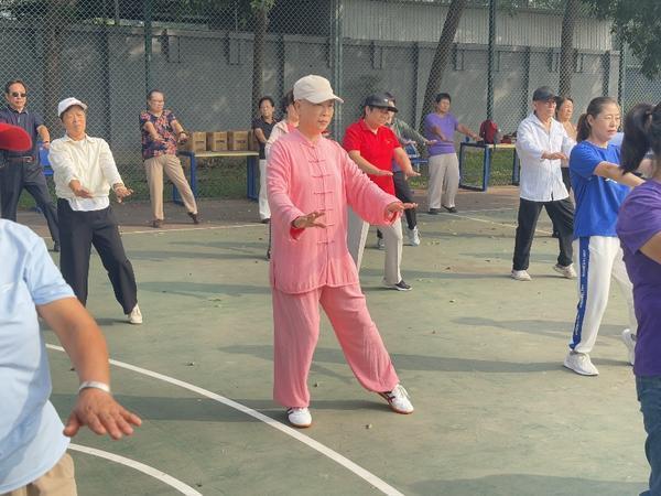 齐聚南法信, 揽扎衣